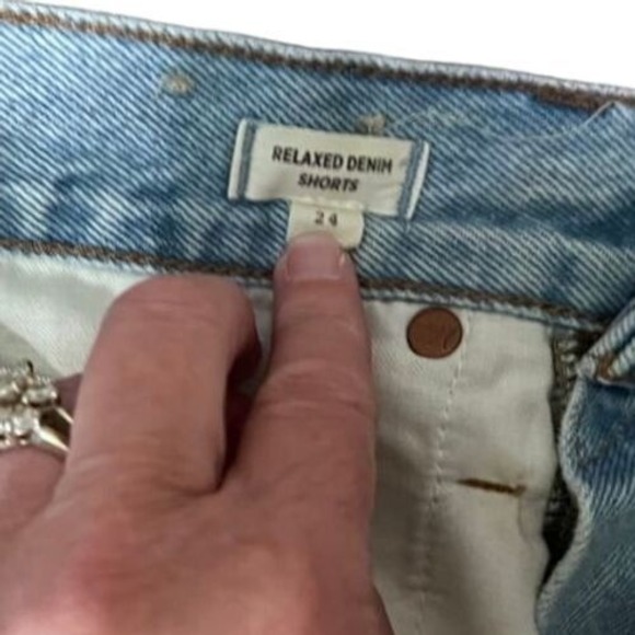 Madewell Relaxed Denim Shorts Light Wash Frayed Hem Women's Size 24 - Picture 4 of 7